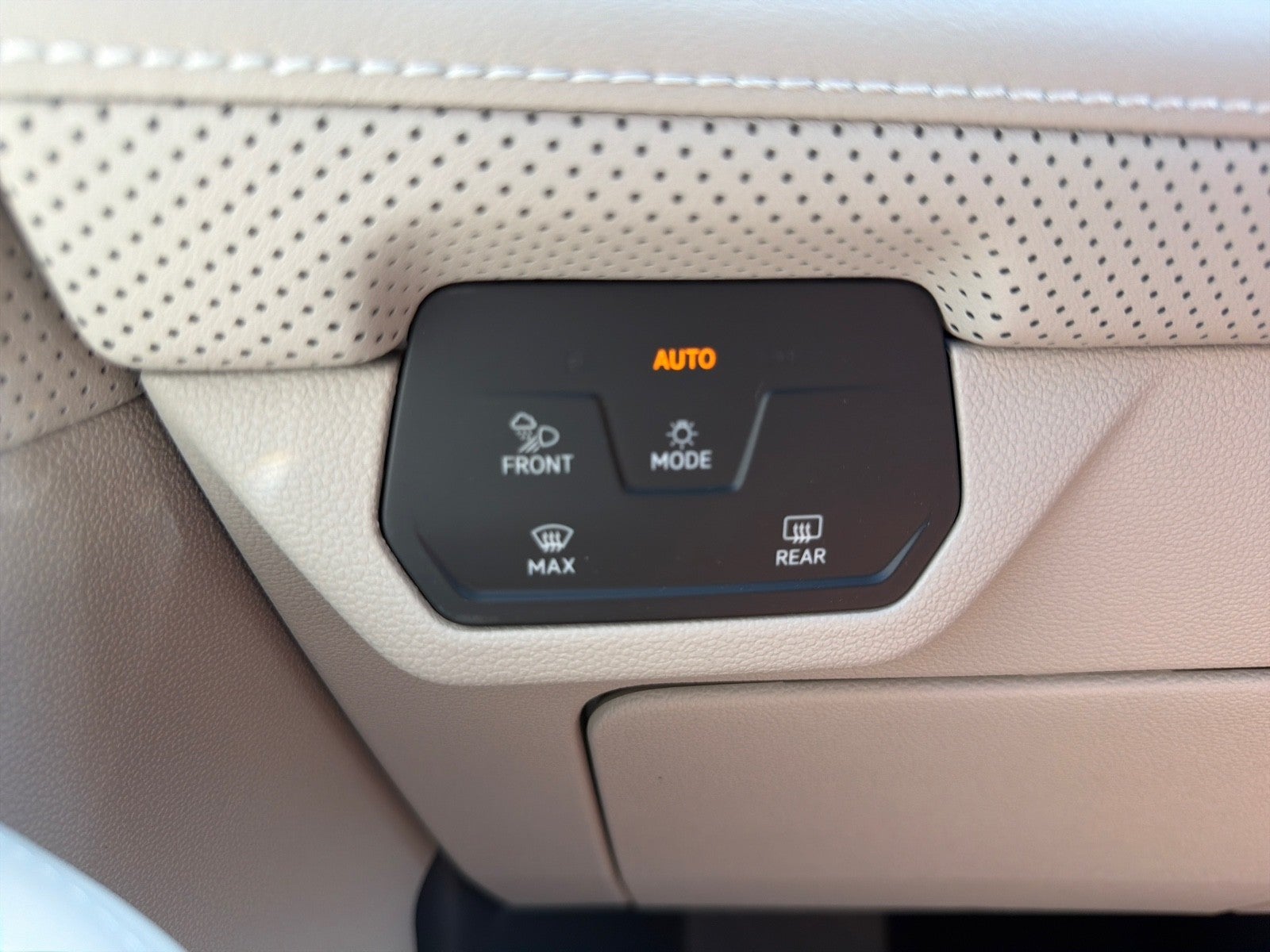 2026 Volkswagen Atlas 2.0T SE FWD