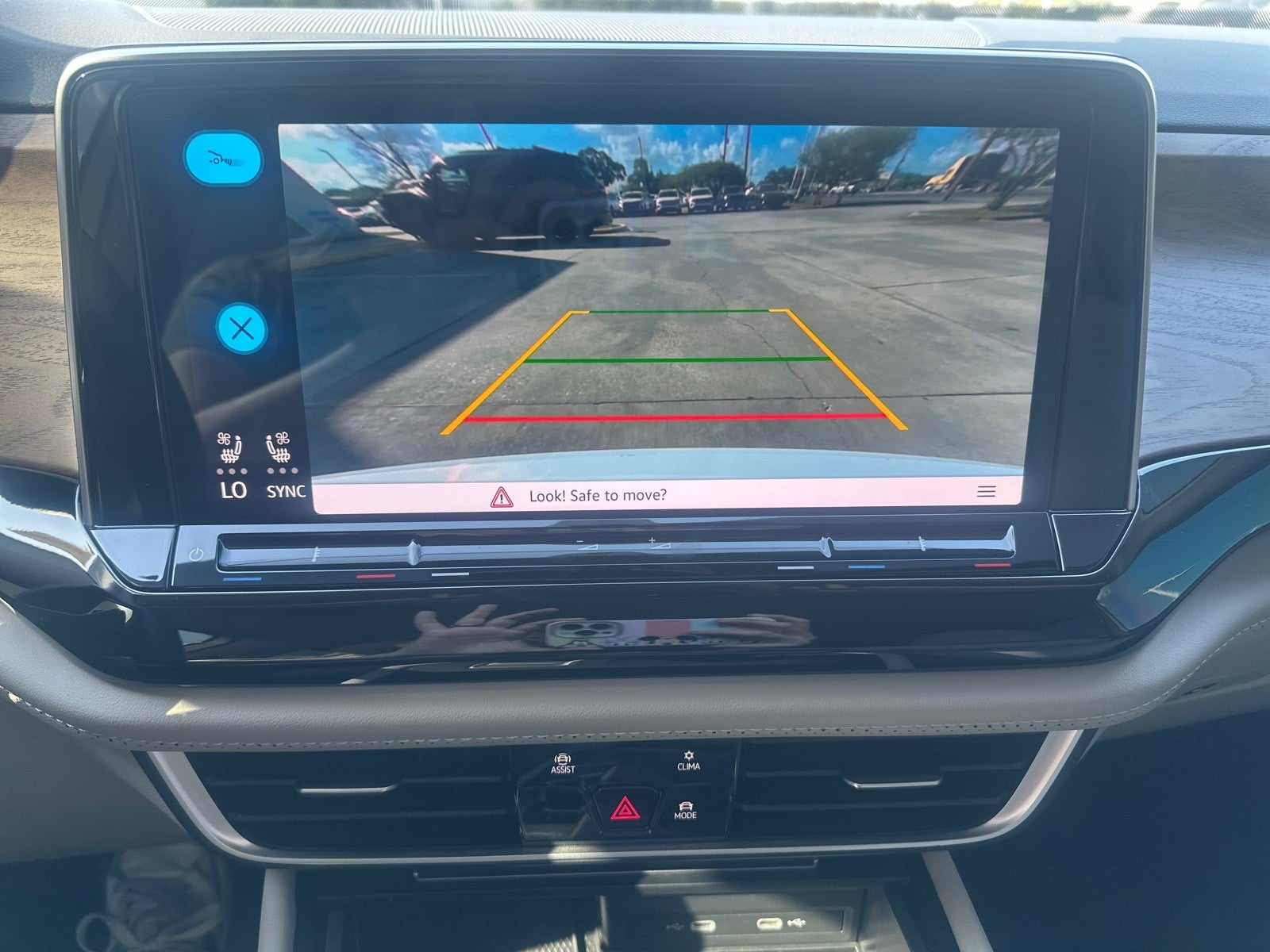 2025 Volkswagen Atlas 2.0T SE FWD