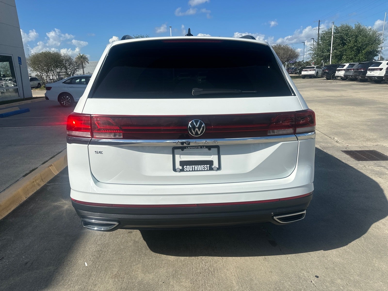 2025 Volkswagen Atlas 2.0T SE FWD