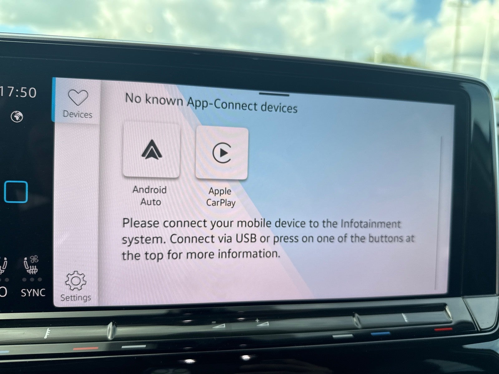 2024 Volkswagen Atlas 2.0T SE FWD