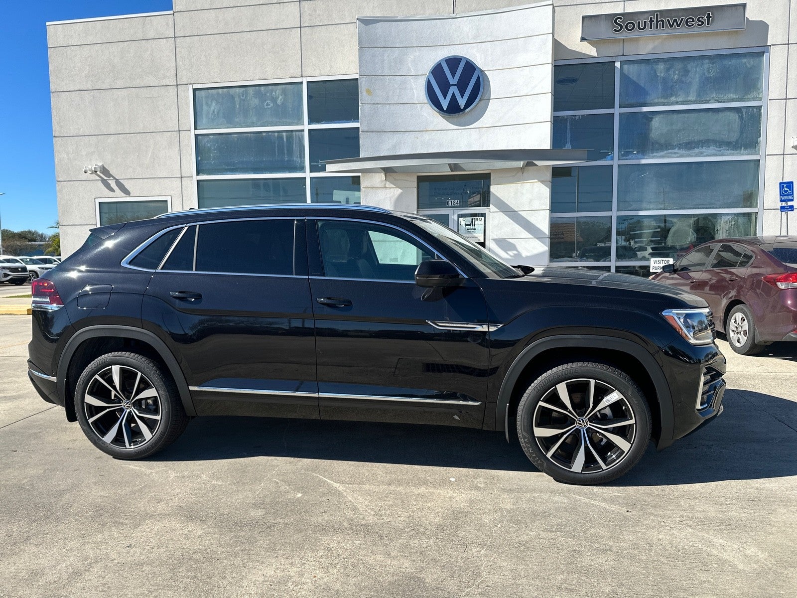 2026 Volkswagen Atlas Cross Sport 2.0T SEL Premium R-Line 4MOTION