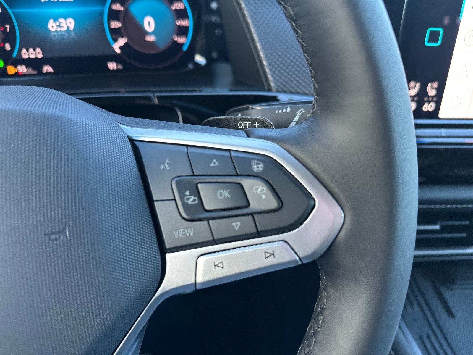 2026 Volkswagen Atlas Cross Sport 2.0T SEL Premium R-Line 4MOTION