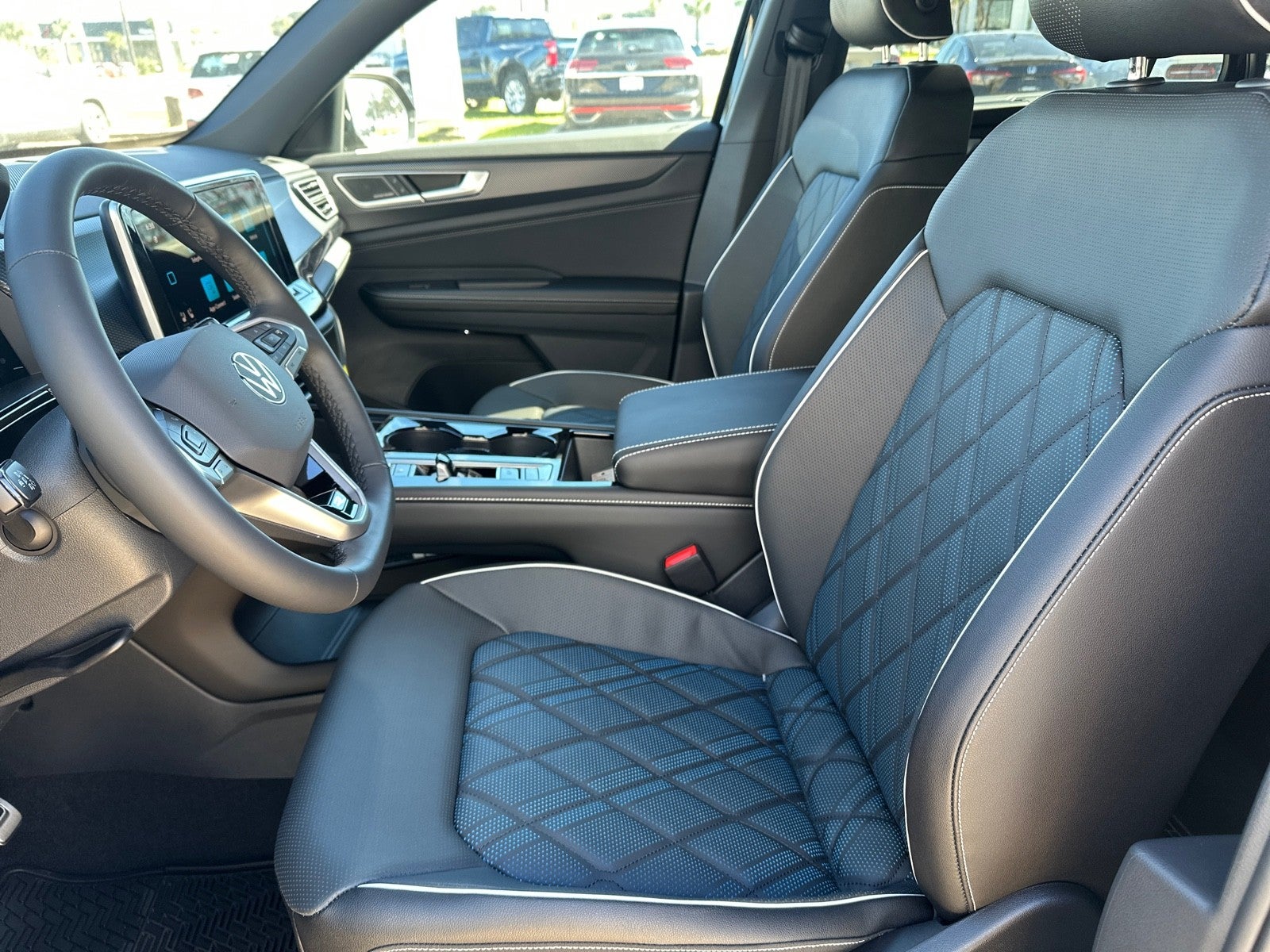 2026 Volkswagen Atlas Cross Sport 2.0T SEL Premium R-Line 4MOTION