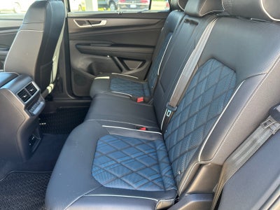 2026 Volkswagen Atlas Cross Sport 2.0T SEL Premium R-Line 4MOTION