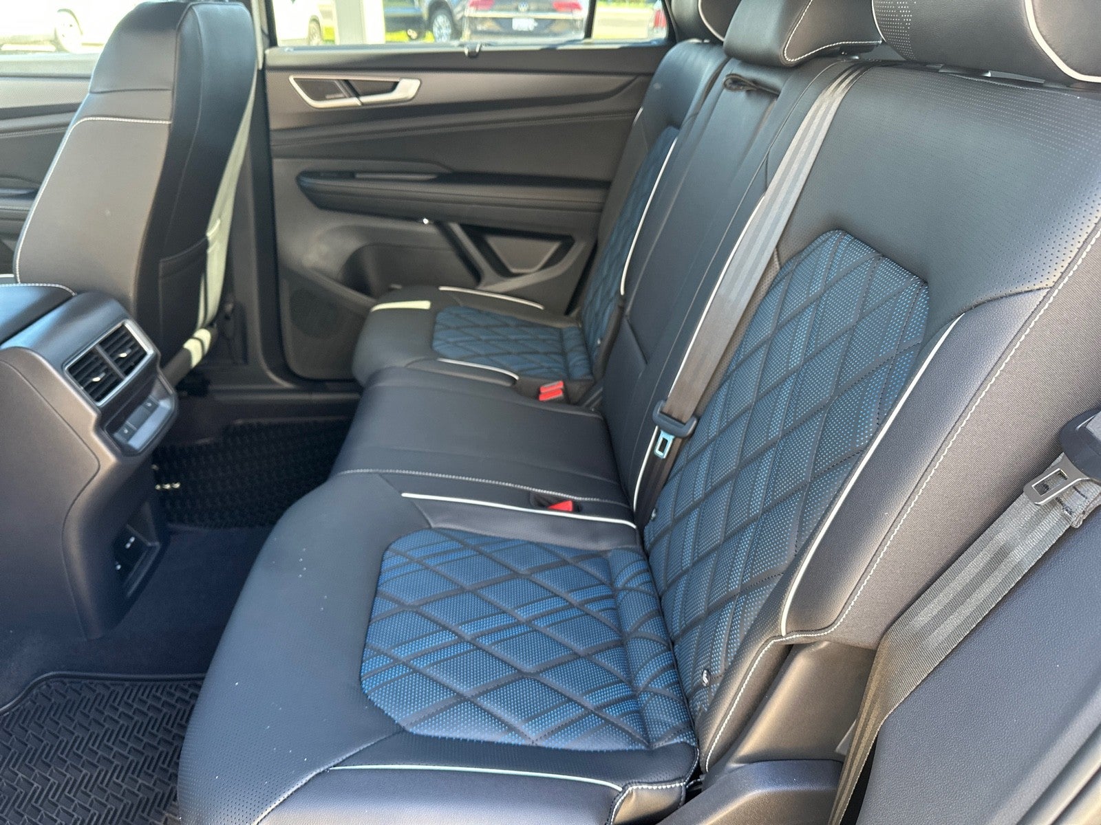 2026 Volkswagen Atlas Cross Sport 2.0T SEL Premium R-Line 4MOTION