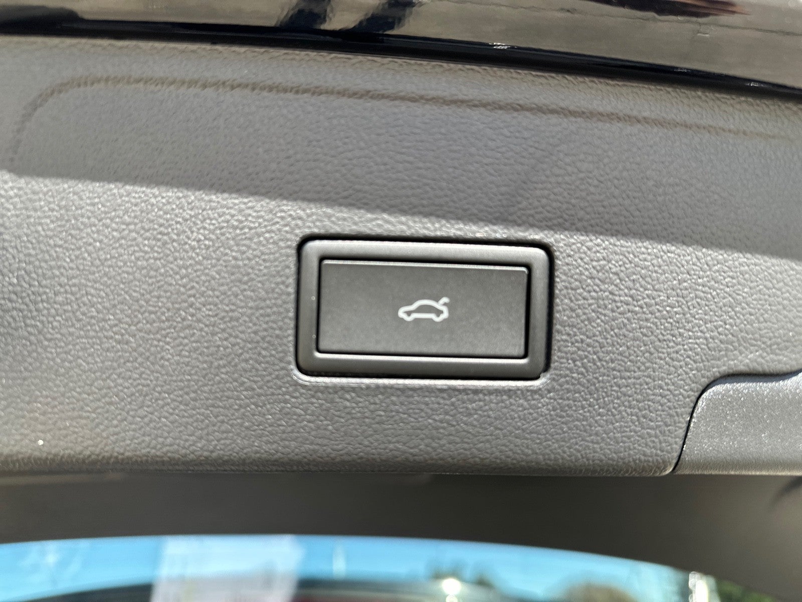 2026 Volkswagen Atlas Cross Sport 2.0T SEL Premium R-Line 4MOTION