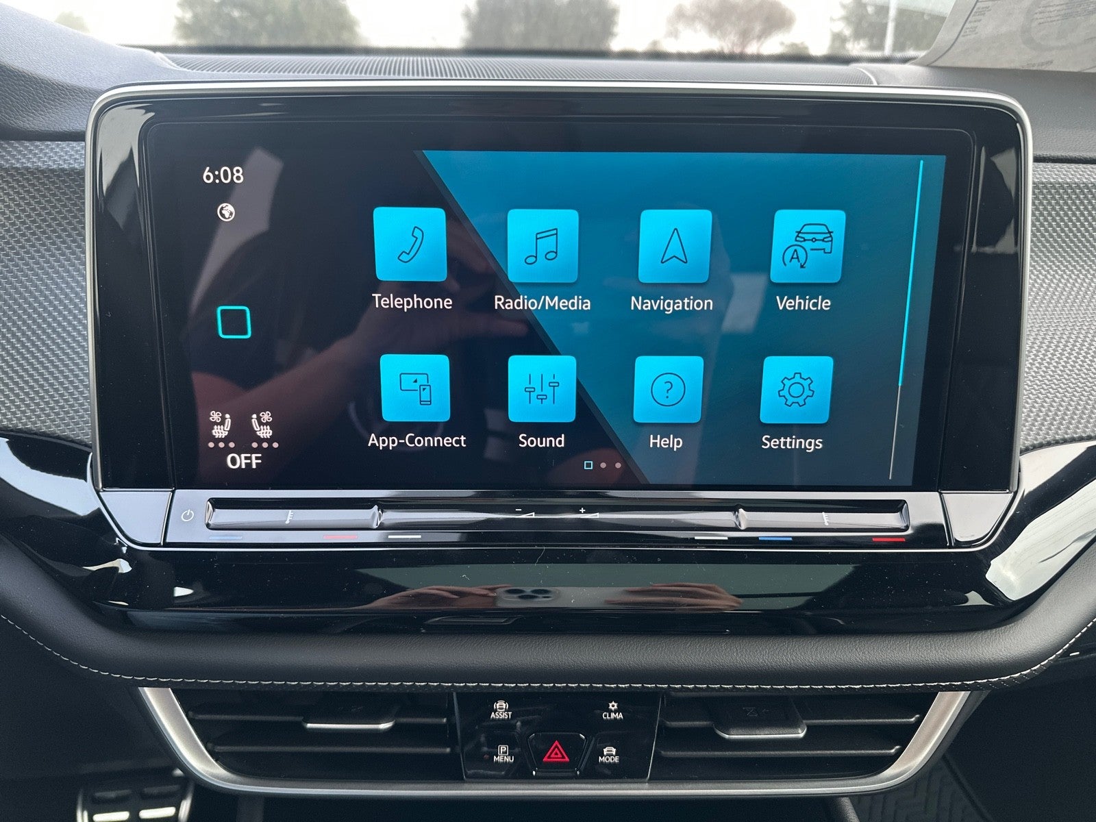 2026 Volkswagen Atlas Cross Sport 2.0T SEL Premium R-Line 4MOTION