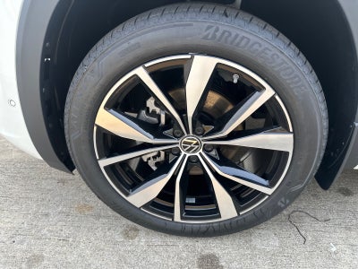 2026 Volkswagen Atlas Cross Sport 2.0T SEL Premium R-Line 4MOTION