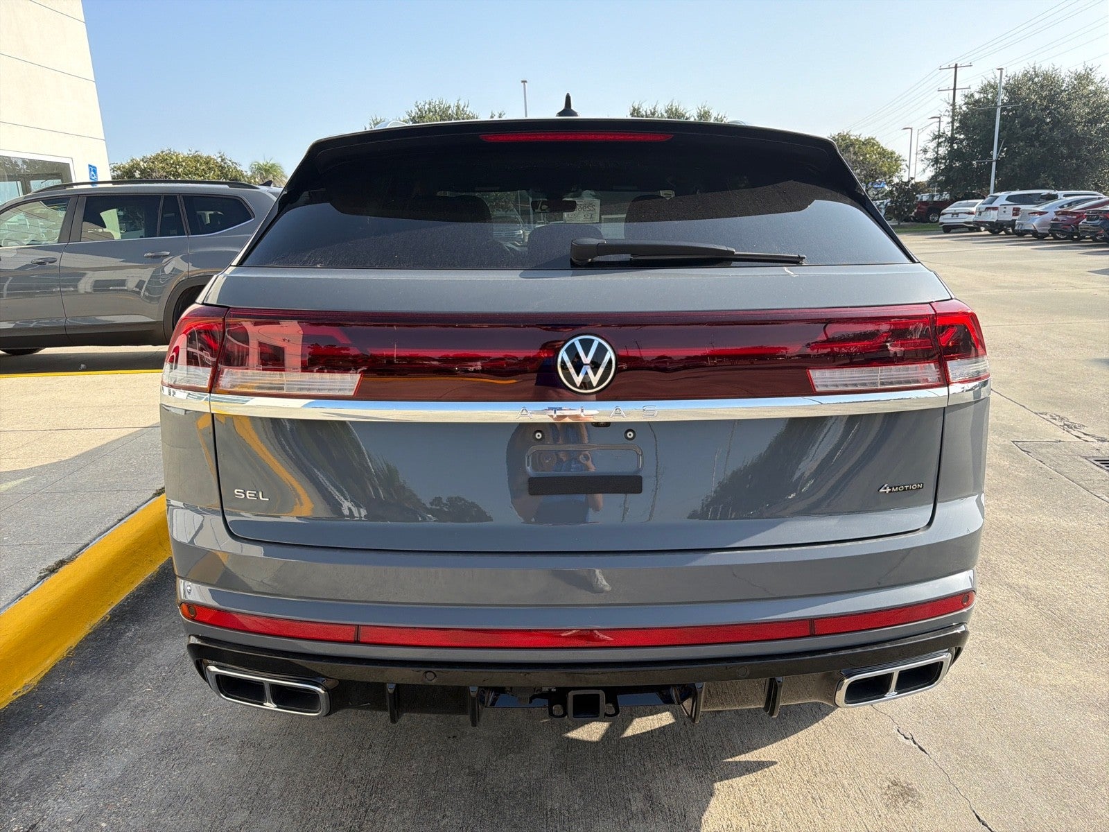 2026 Volkswagen Atlas Cross Sport 2.0T SEL Premium R-Line 4MOTION