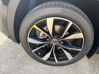 2026 Volkswagen Atlas Cross Sport 2.0T SEL Premium R-Line 4MOTION