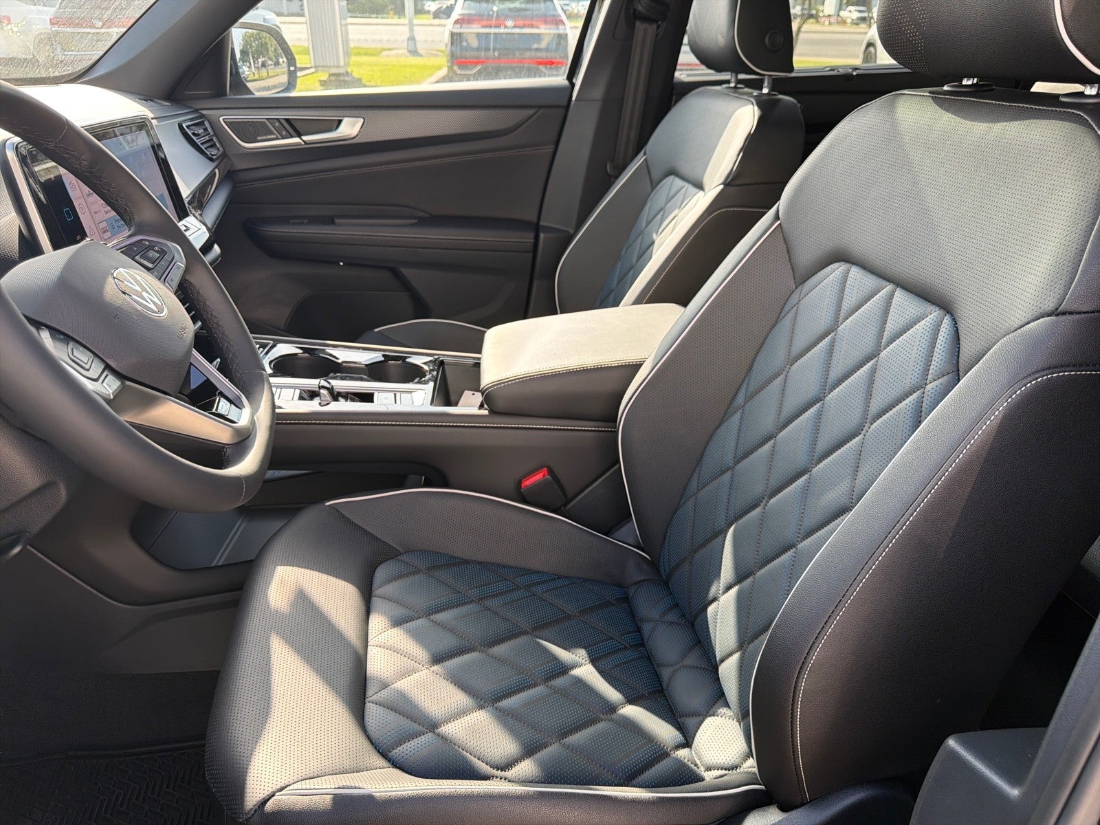 2026 Volkswagen Atlas Cross Sport 2.0T SEL Premium R-Line 4MOTION
