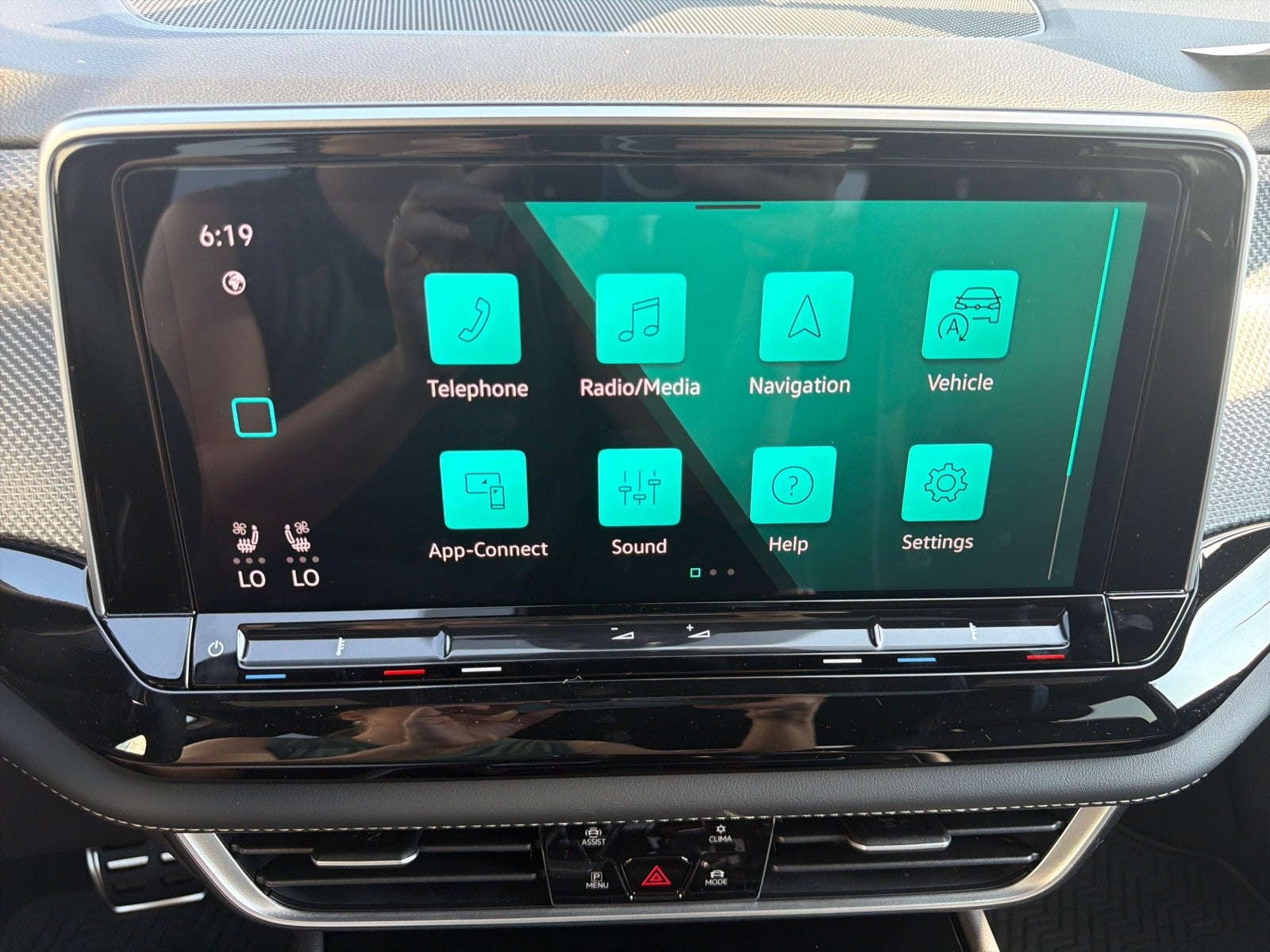 2026 Volkswagen Atlas Cross Sport 2.0T SEL Premium R-Line 4MOTION
