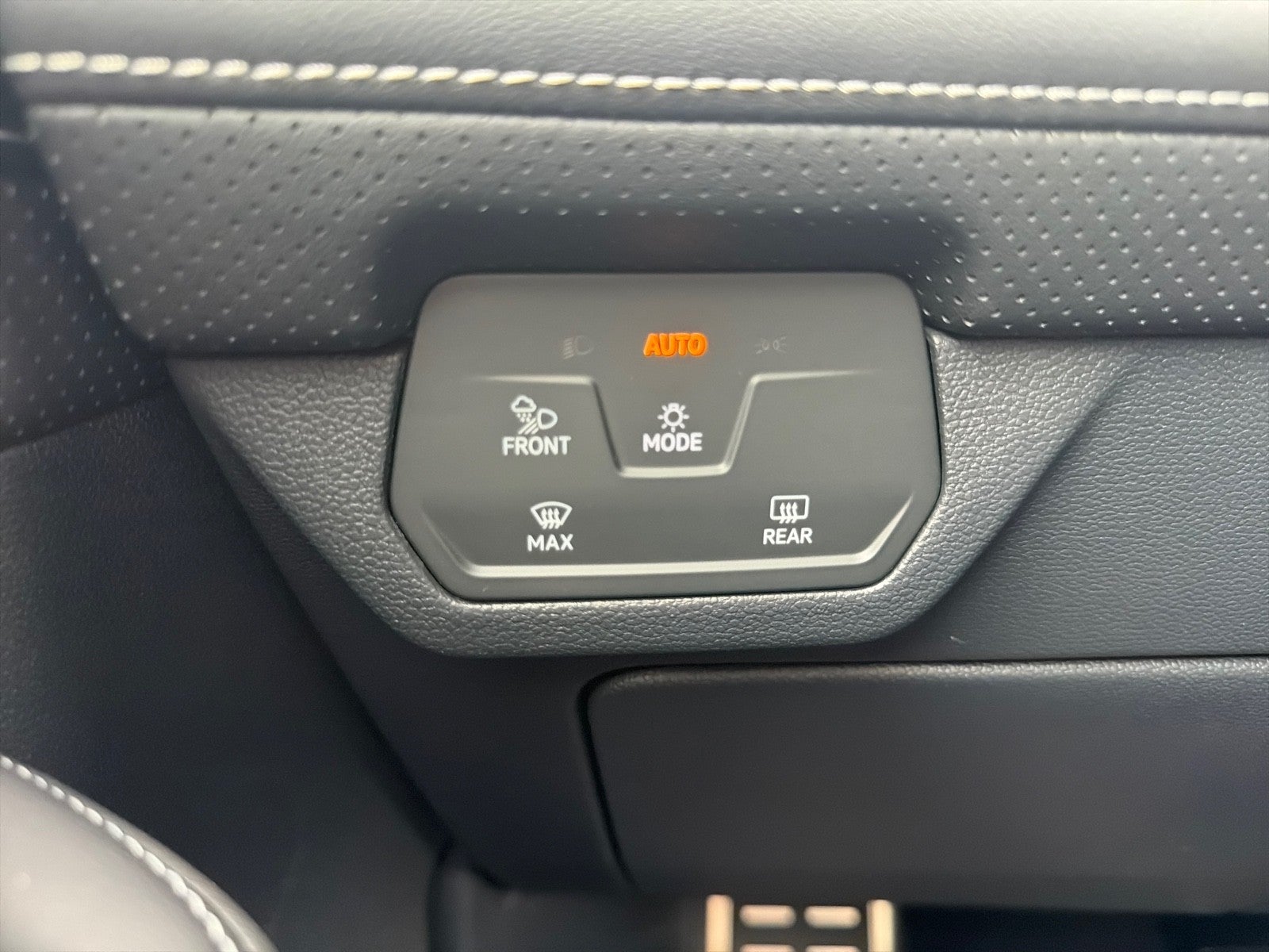 2026 Volkswagen Atlas Cross Sport 2.0T SEL Premium R-Line 4MOTION