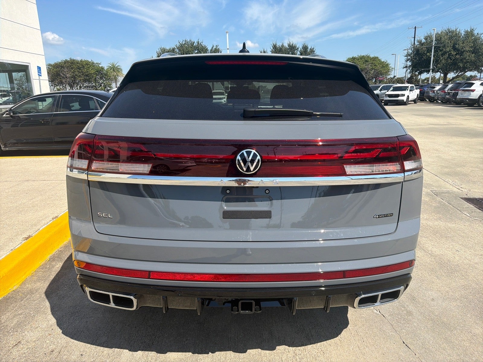 2026 Volkswagen Atlas Cross Sport 2.0T SEL Premium R-Line 4MOTION