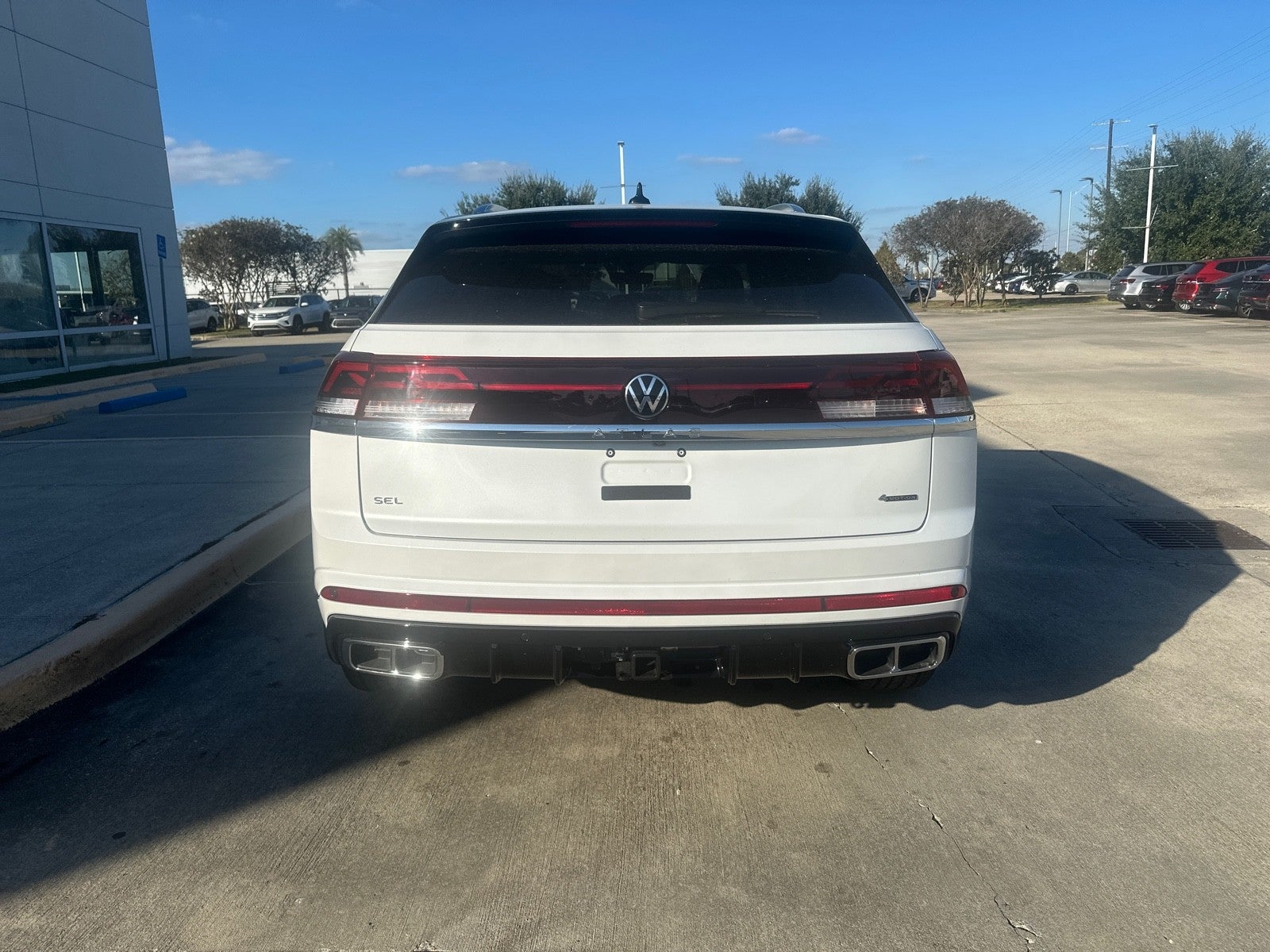 2026 Volkswagen Atlas Cross Sport 2.0T SEL Premium R-Line 4MOTION