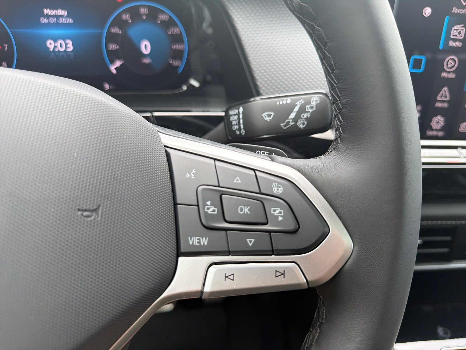 2026 Volkswagen Atlas Cross Sport 2.0T SEL Premium R-Line 4MOTION