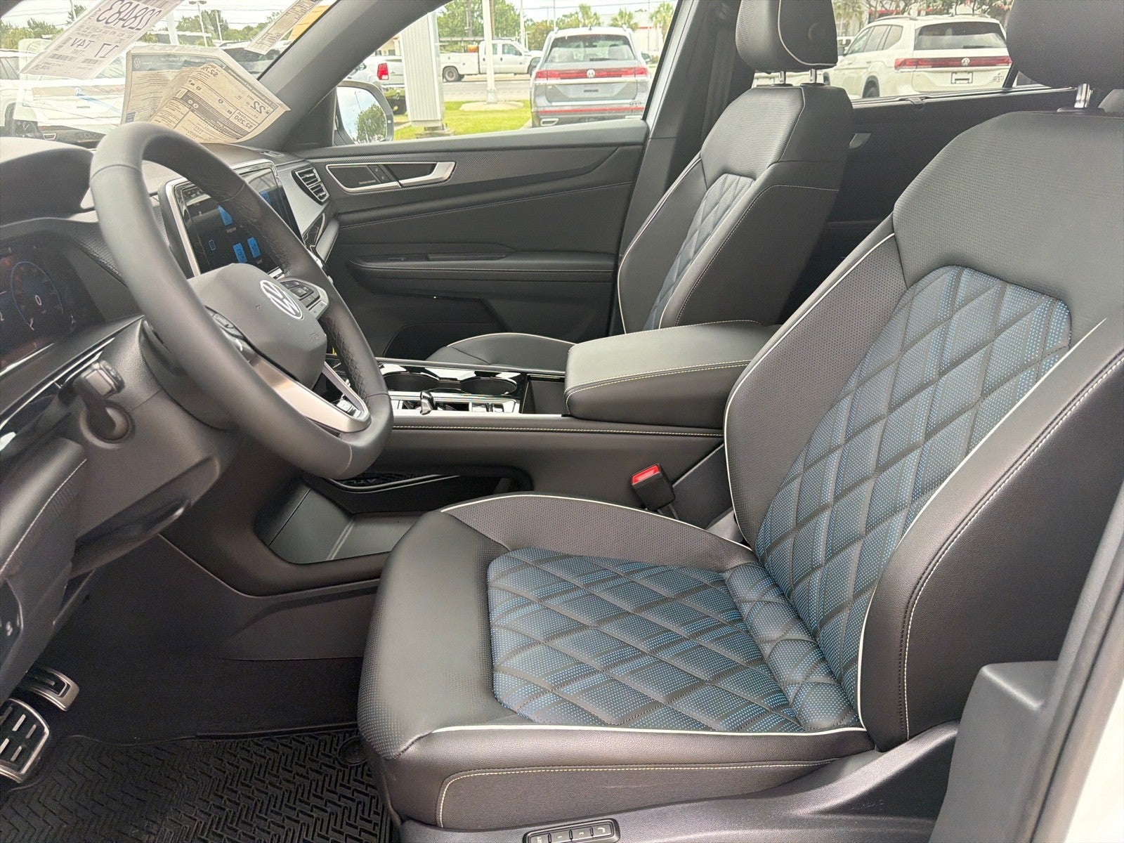 2026 Volkswagen Atlas Cross Sport 2.0T SEL Premium R-Line 4MOTION