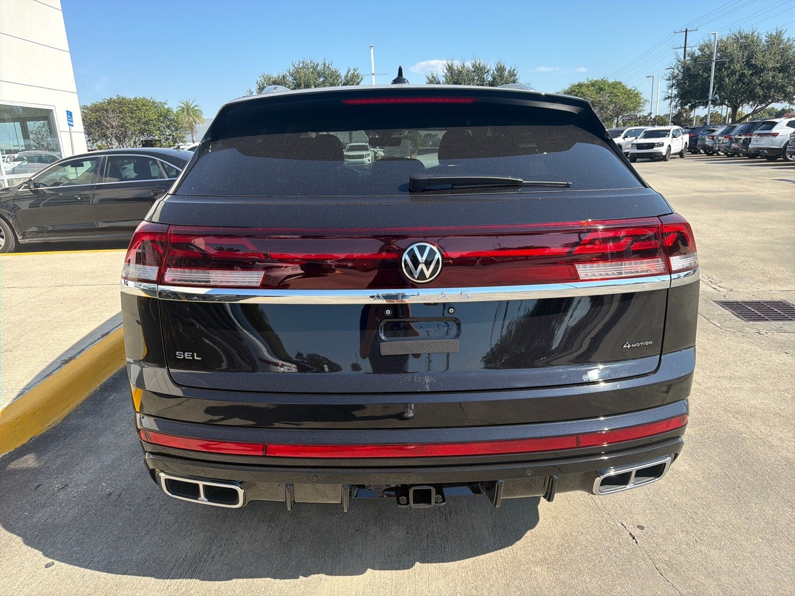 2026 Volkswagen Atlas Cross Sport 2.0T SEL Premium R-Line 4MOTION