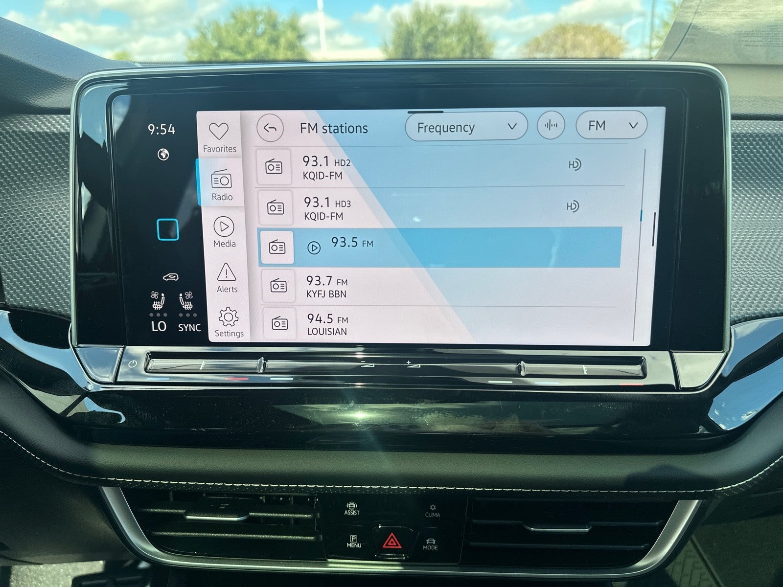 2026 Volkswagen Atlas Cross Sport 2.0T SEL Premium R-Line 4MOTION