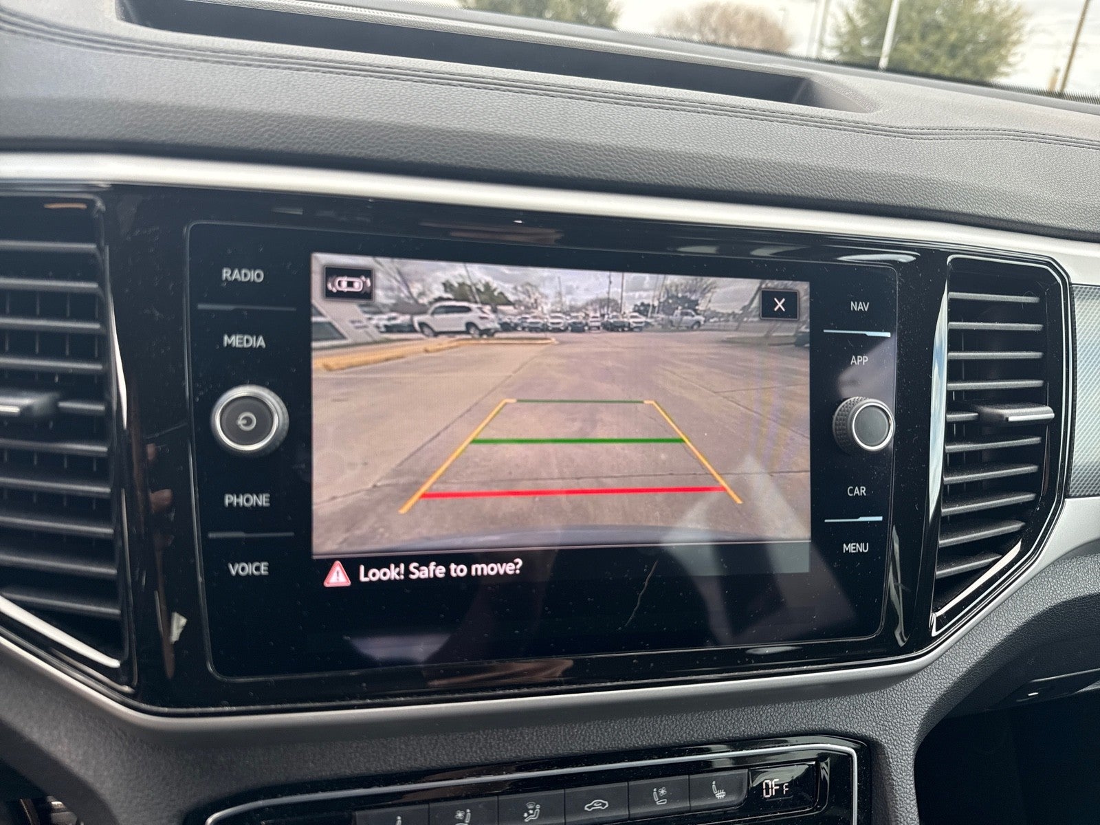 2023 Volkswagen Atlas Cross Sport 3.6L V6 SEL Premium R-Line 4MOTION