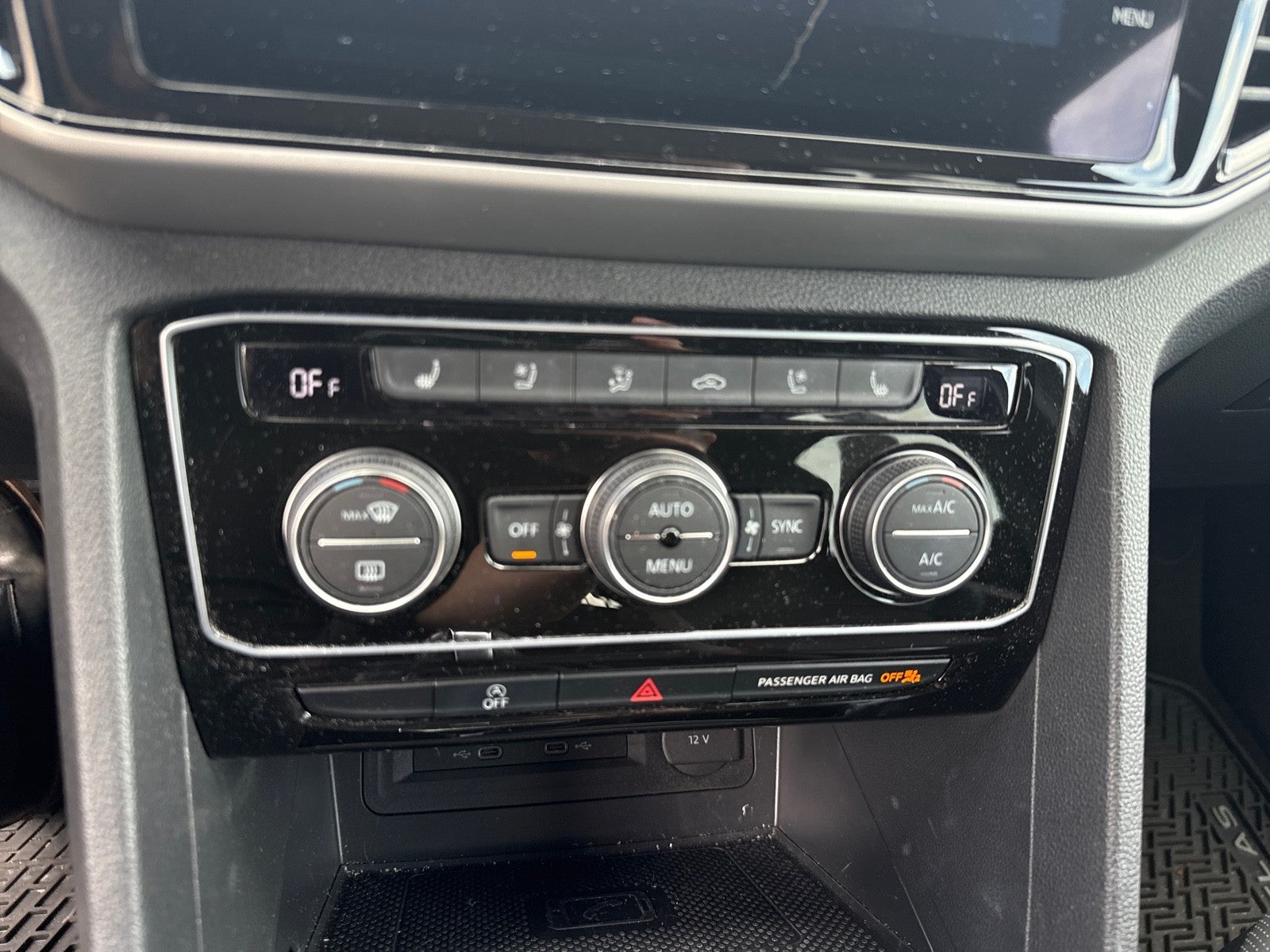 2023 Volkswagen Atlas Cross Sport 3.6L V6 SEL Premium R-Line 4MOTION