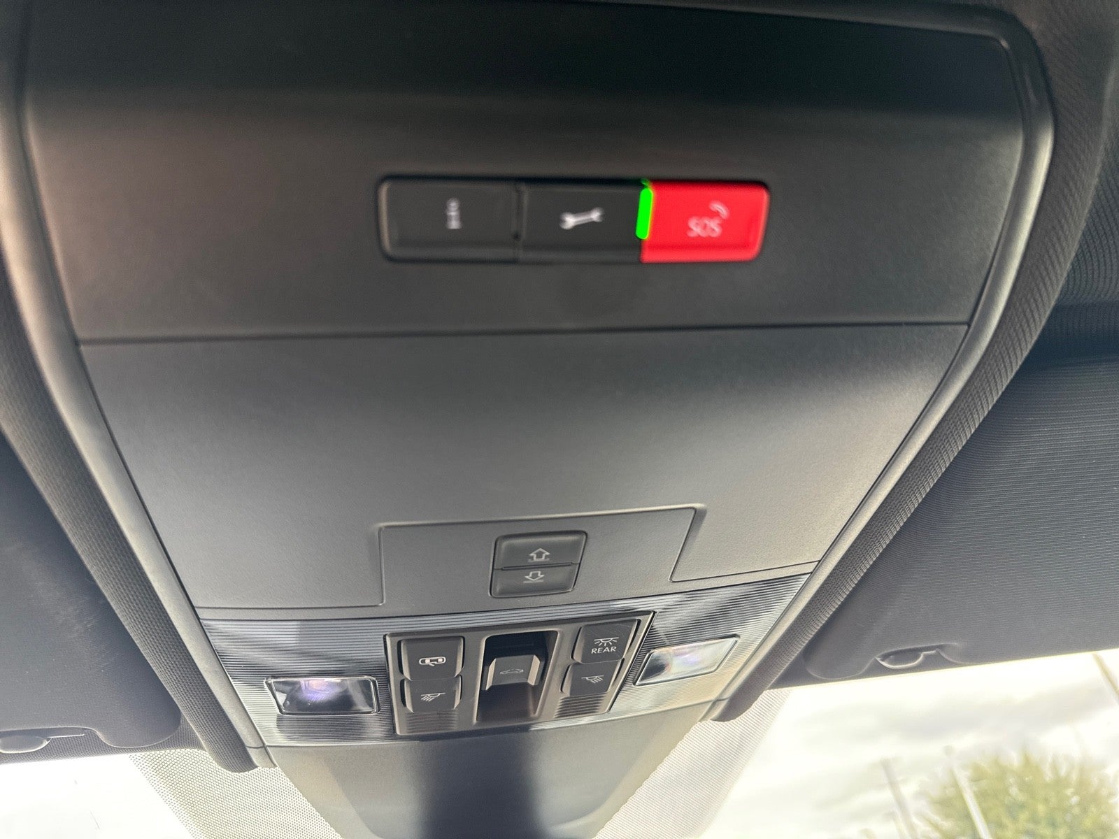 2023 Volkswagen Atlas Cross Sport 3.6L V6 SEL Premium R-Line 4MOTION