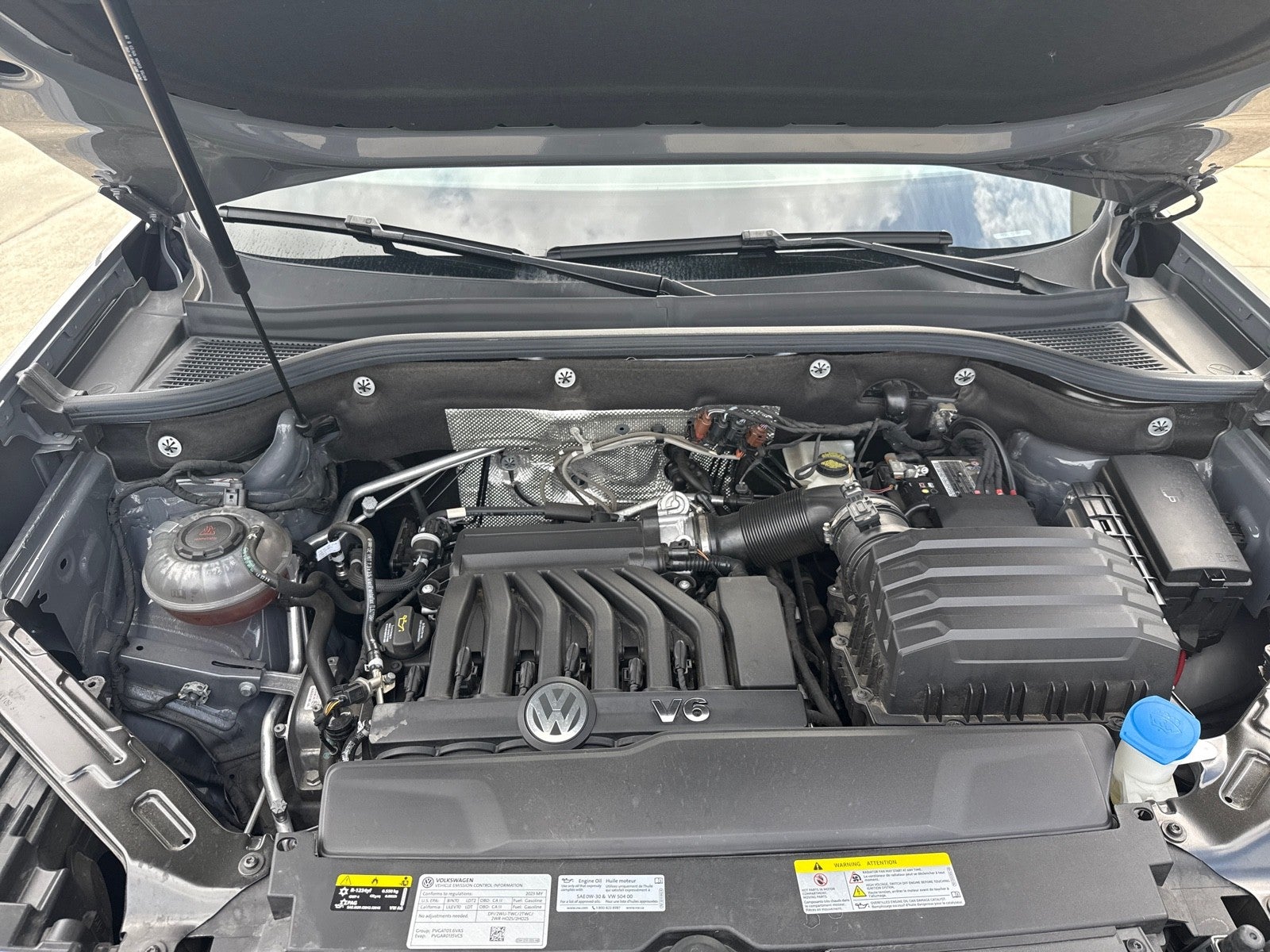 2023 Volkswagen Atlas Cross Sport 3.6L V6 SEL Premium R-Line 4MOTION