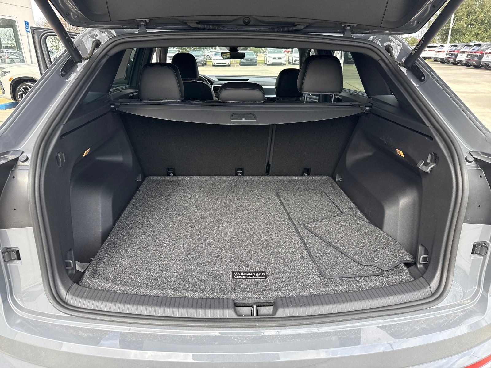 2023 Volkswagen Atlas Cross Sport 3.6L V6 SEL Premium R-Line 4MOTION