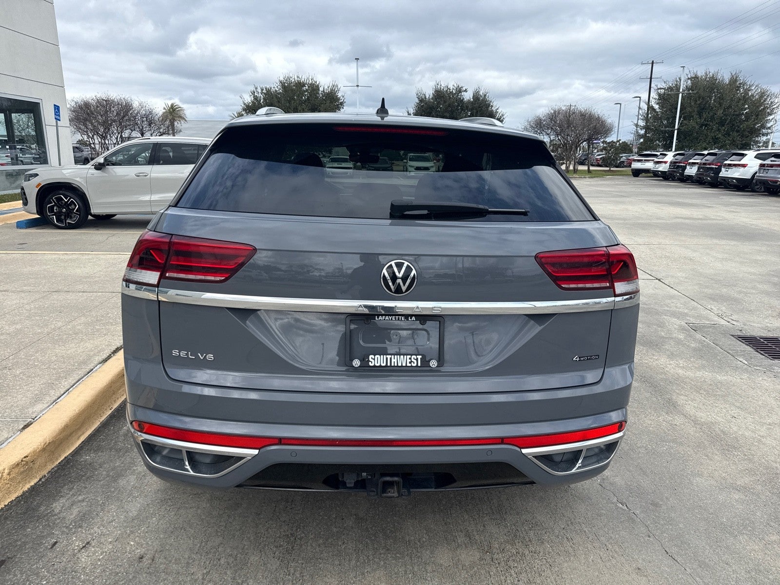 2023 Volkswagen Atlas Cross Sport 3.6L V6 SEL Premium R-Line 4MOTION