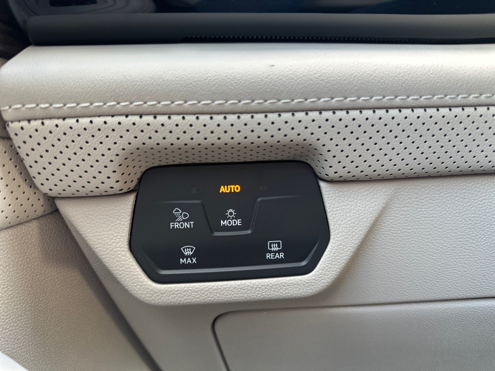 2026 Volkswagen Atlas 2.0T SEL Premium R-Line 4MOTION