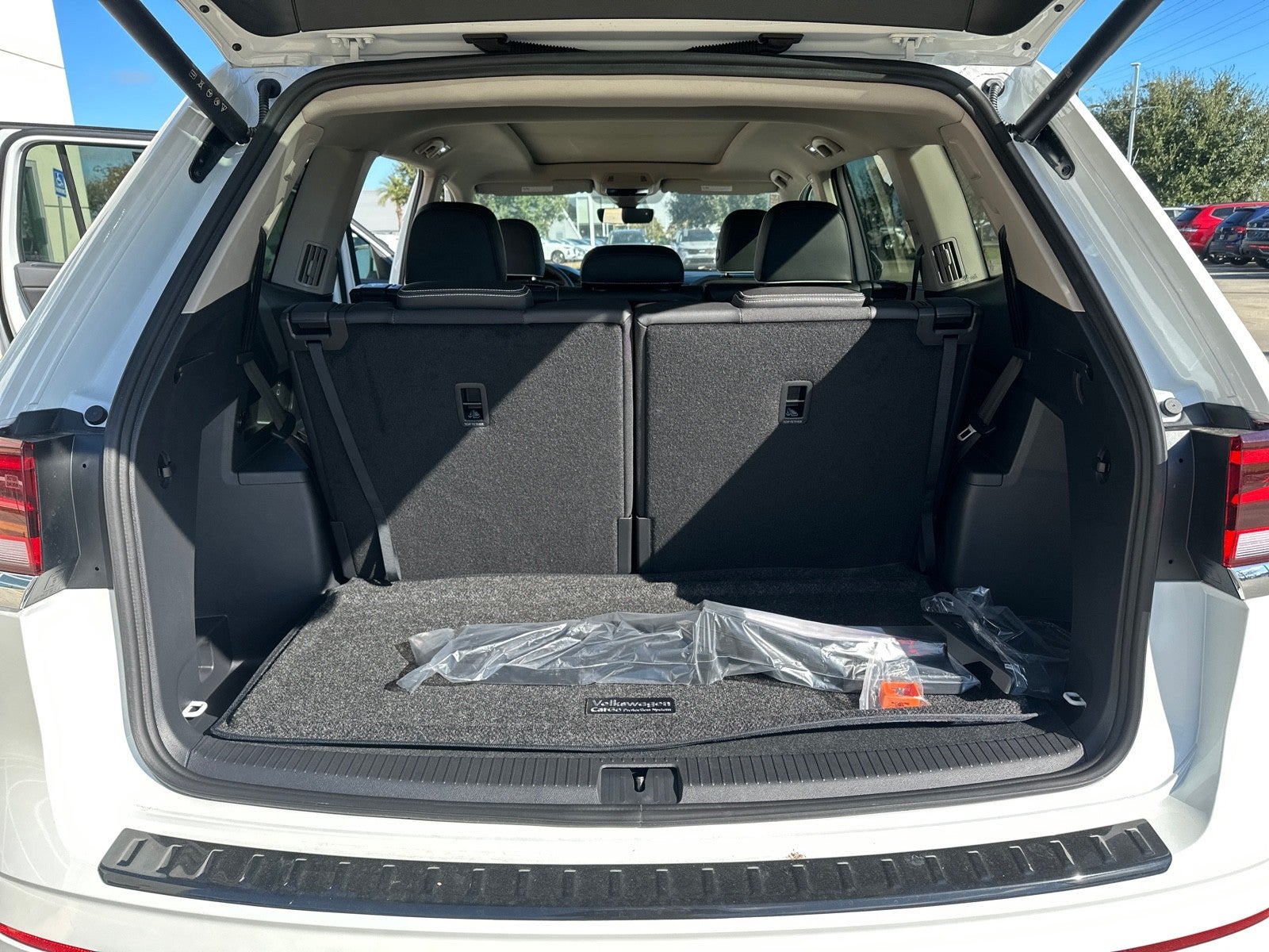 2026 Volkswagen Atlas 2.0T SEL Premium R-Line 4MOTION