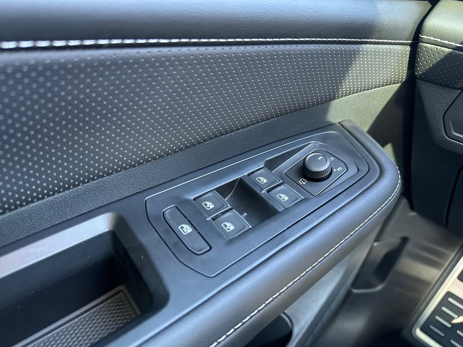 2026 Volkswagen Atlas 2.0T SEL Premium R-Line 4MOTION