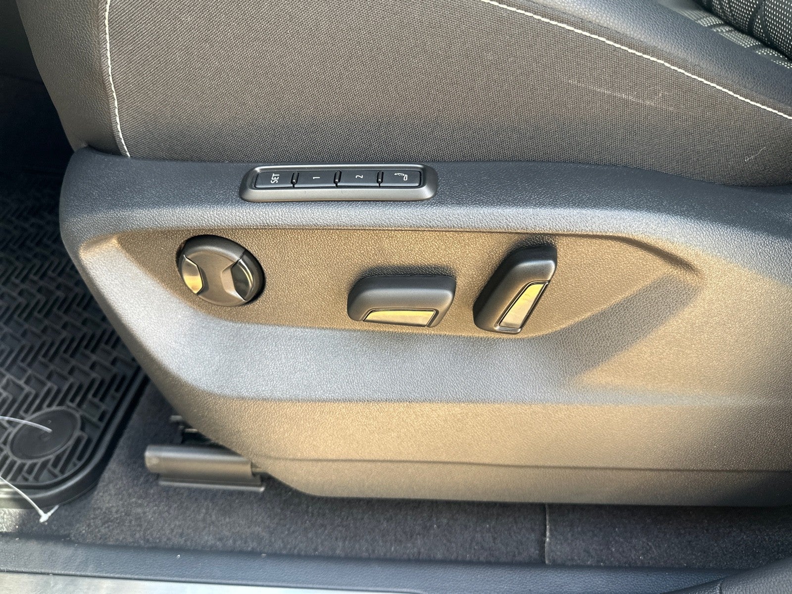 2026 Volkswagen Atlas 2.0T SEL Premium R-Line 4MOTION