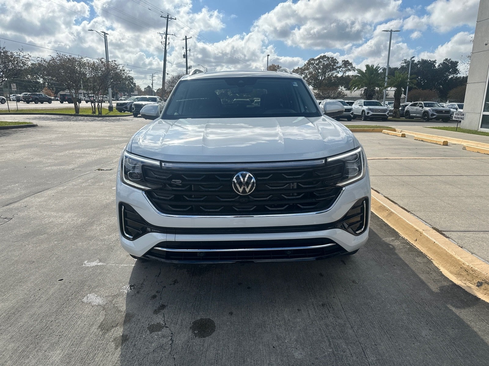 2026 Volkswagen Atlas 2.0T SEL Premium R-Line 4MOTION