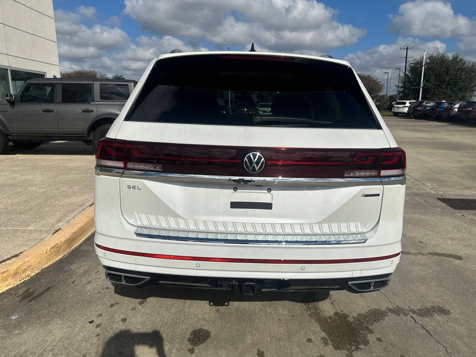 2026 Volkswagen Atlas 2.0T SEL Premium R-Line 4MOTION