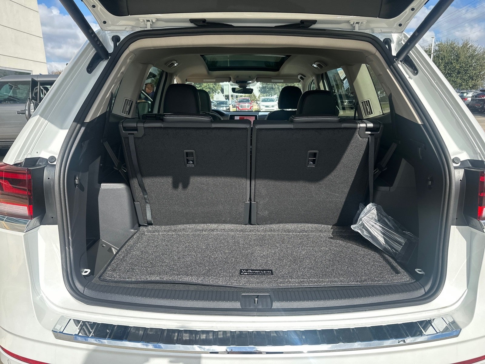 2026 Volkswagen Atlas 2.0T SEL Premium R-Line 4MOTION