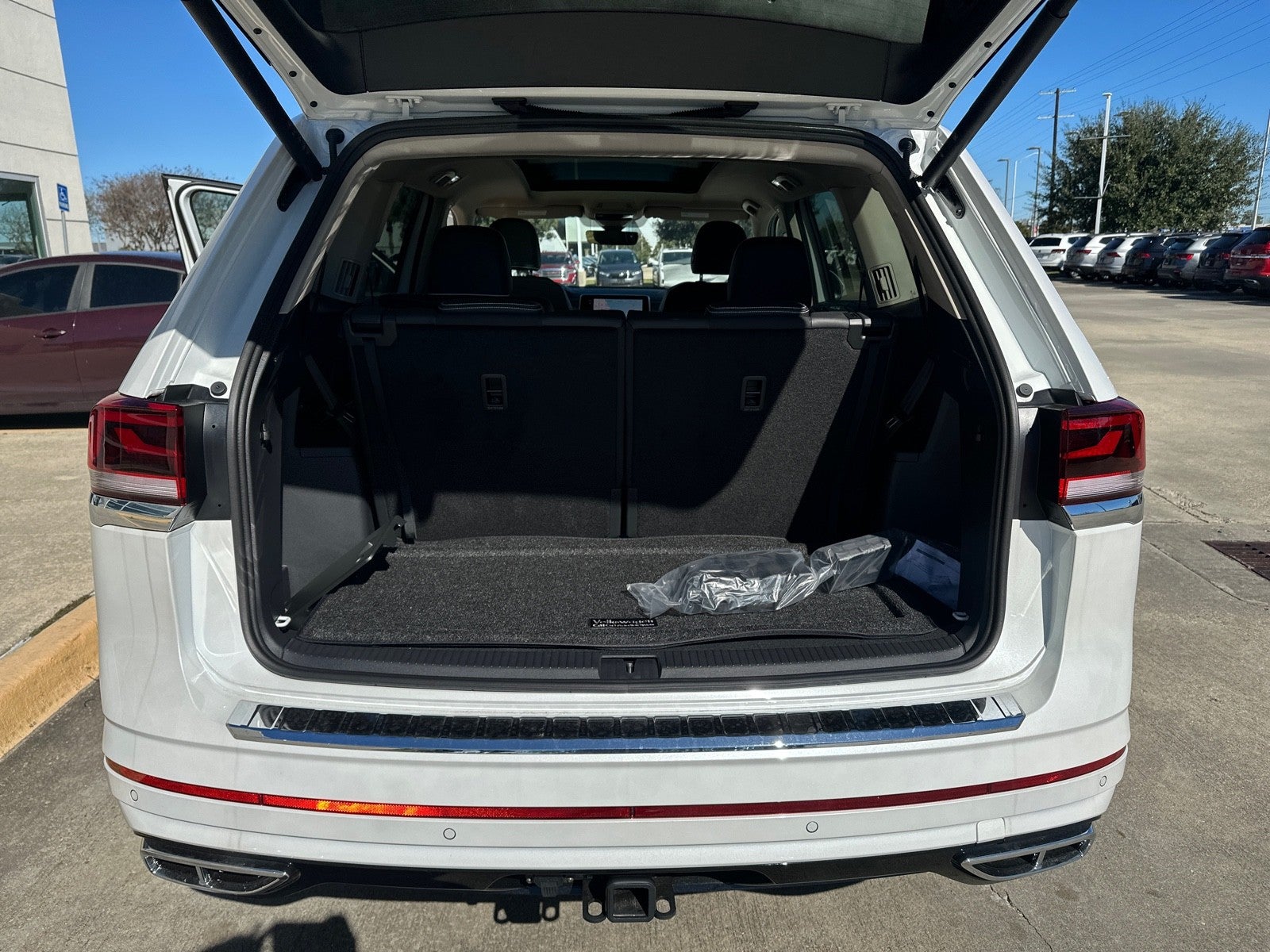 2026 Volkswagen Atlas 2.0T SEL Premium R-Line 4MOTION