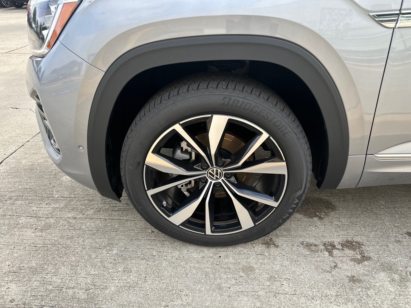 2026 Volkswagen Atlas 2.0T SEL Premium R-Line 4MOTION