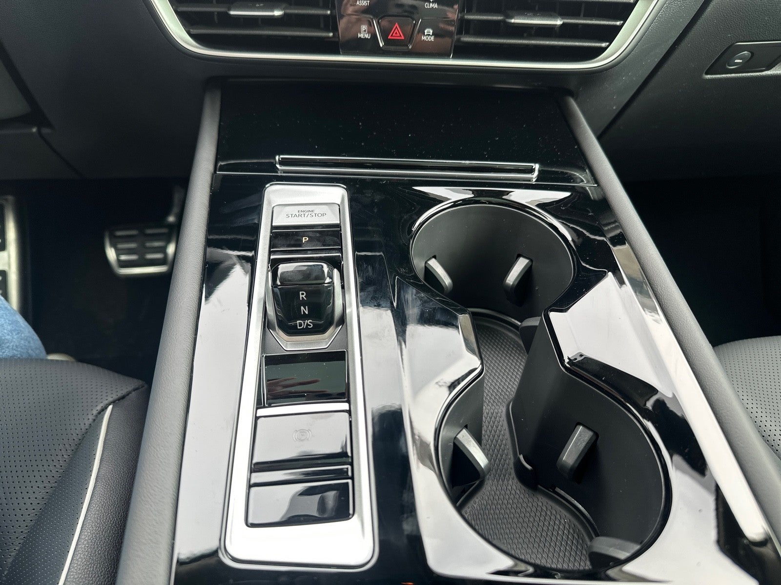 2026 Volkswagen Atlas 2.0T SEL Premium R-Line 4MOTION