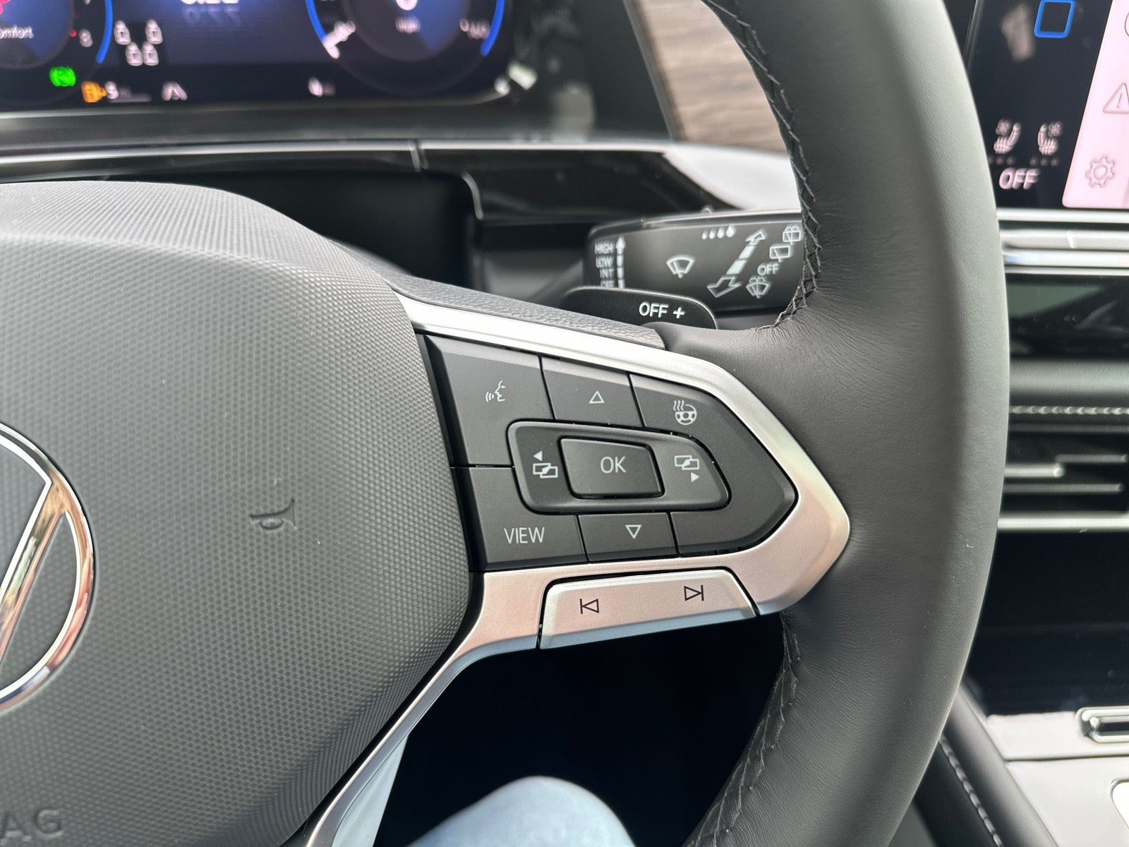 2026 Volkswagen Atlas 2.0T SEL Premium R-Line 4MOTION