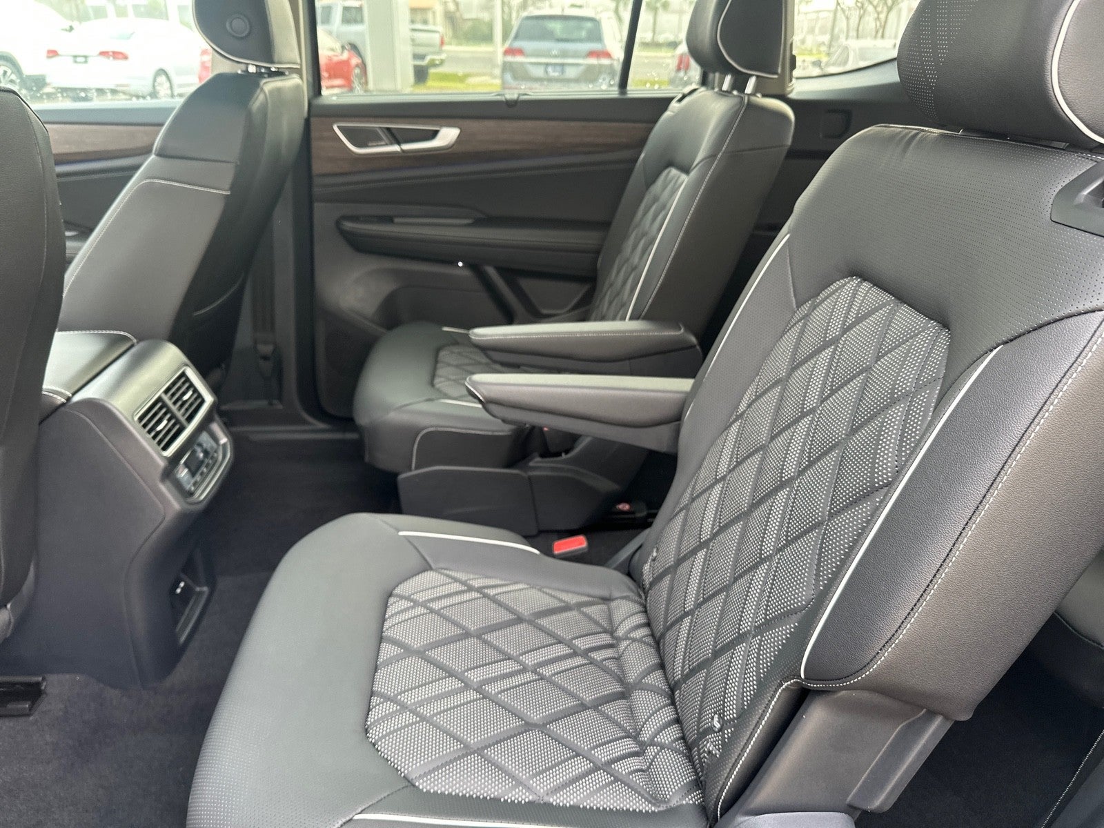 2026 Volkswagen Atlas 2.0T SEL Premium R-Line 4MOTION