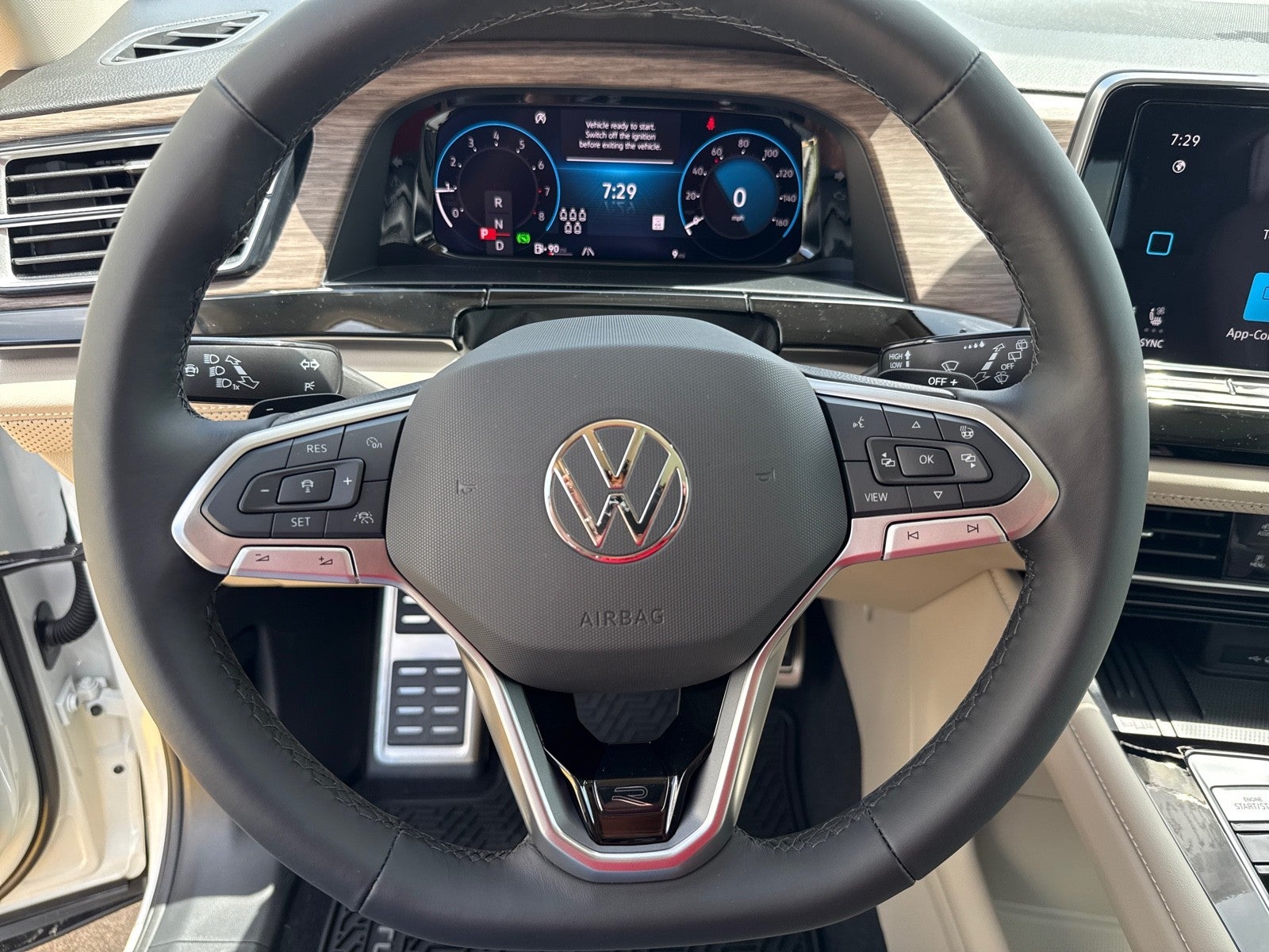 2026 Volkswagen Atlas 2.0T SEL Premium R-Line 4MOTION
