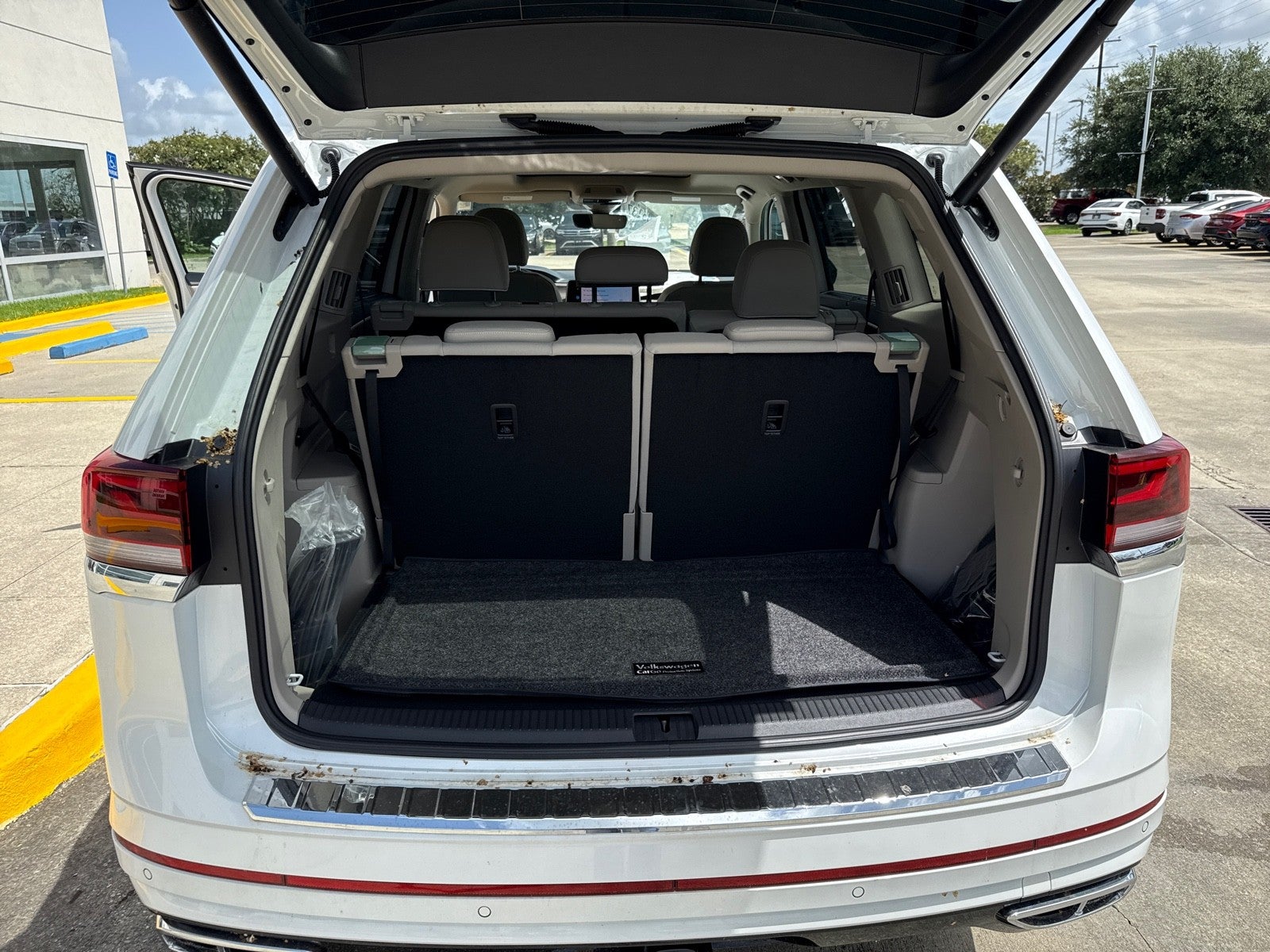 2026 Volkswagen Atlas 2.0T SEL Premium R-Line 4MOTION