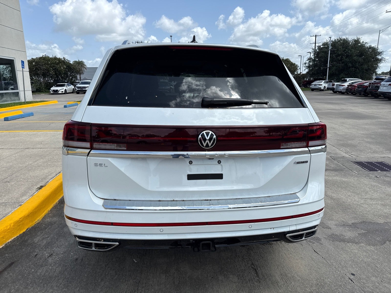 2026 Volkswagen Atlas 2.0T SEL Premium R-Line 4MOTION