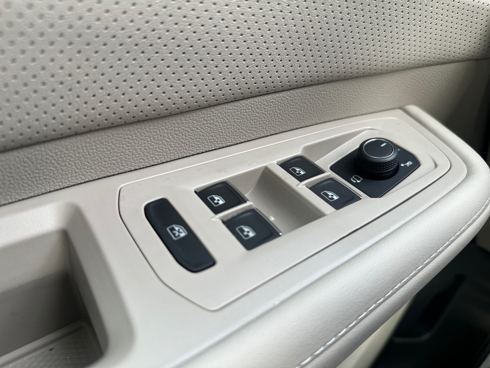 2026 Volkswagen Atlas 2.0T SEL Premium R-Line 4MOTION