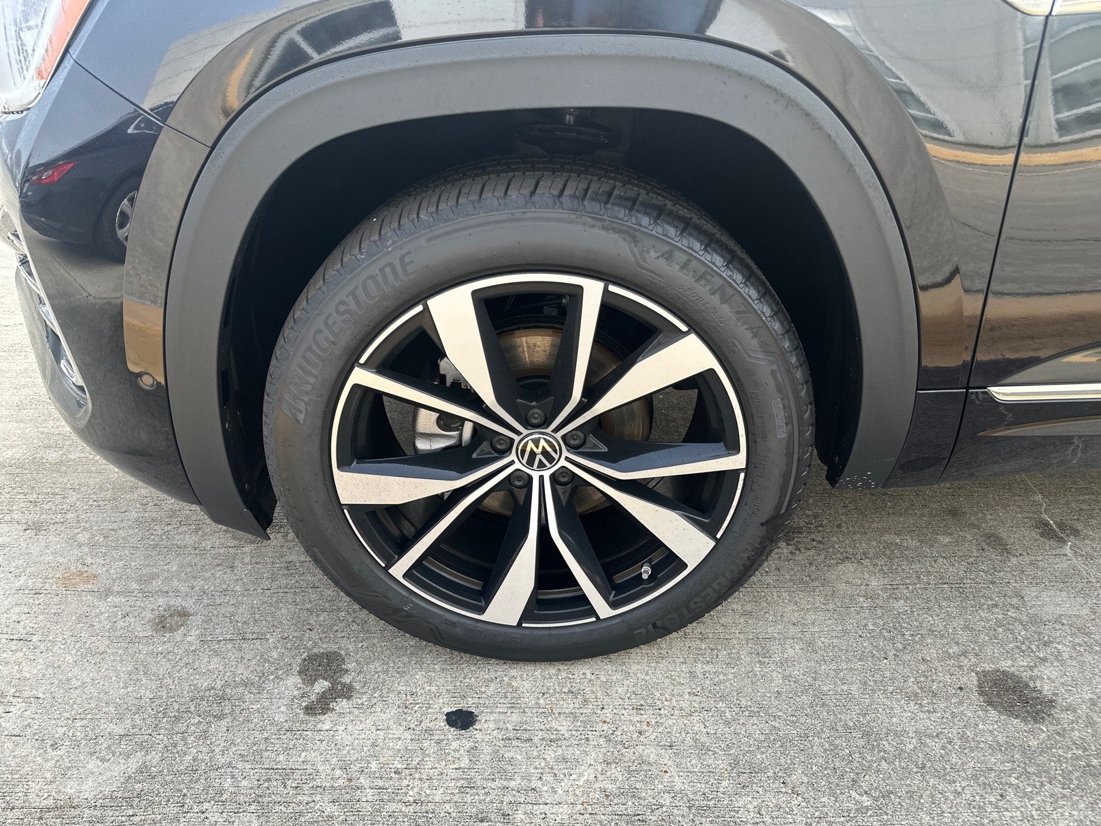 2026 Volkswagen Atlas 2.0T SEL Premium R-Line 4MOTION