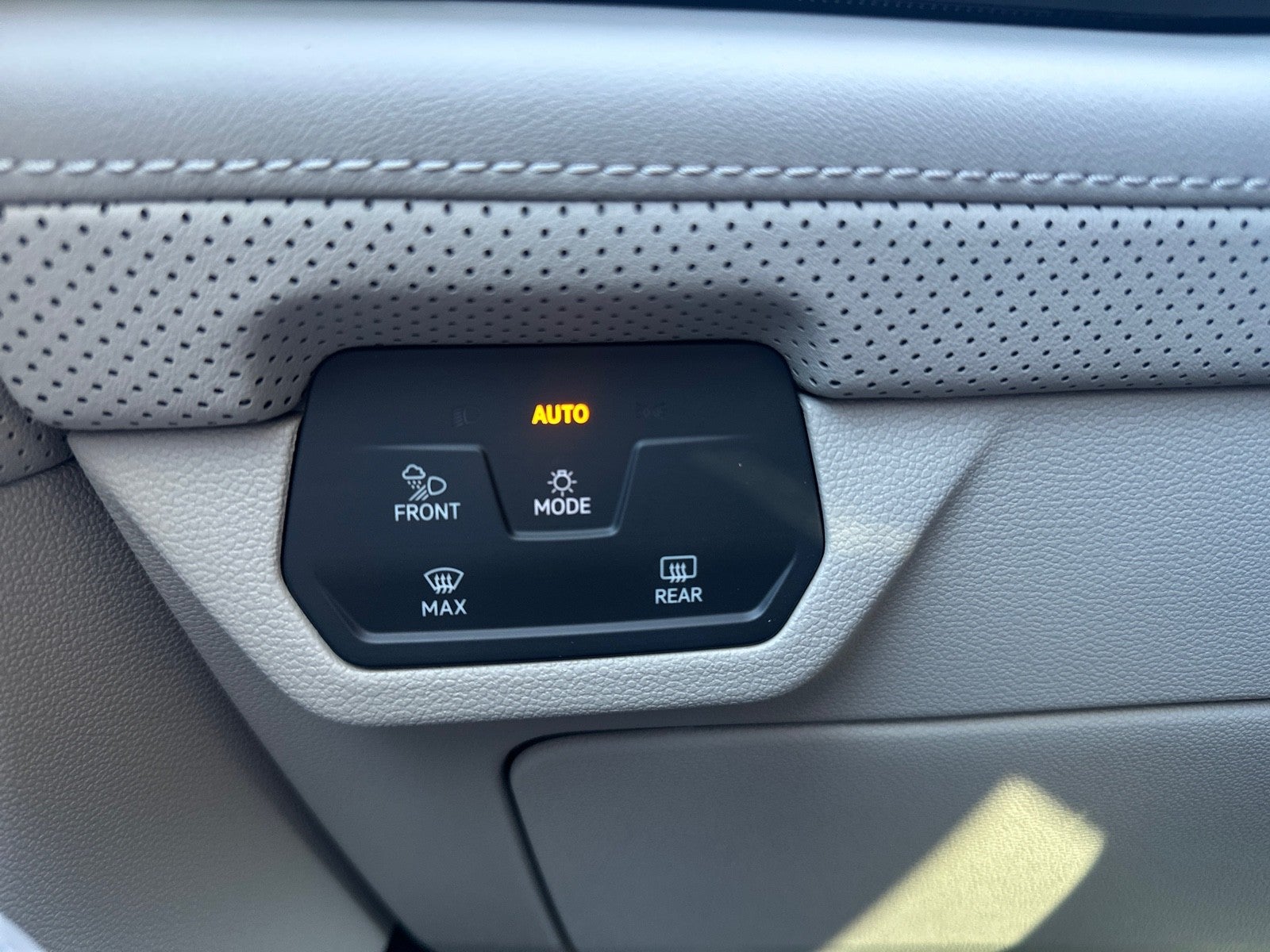 2026 Volkswagen Atlas 2.0T SEL Premium R-Line 4MOTION