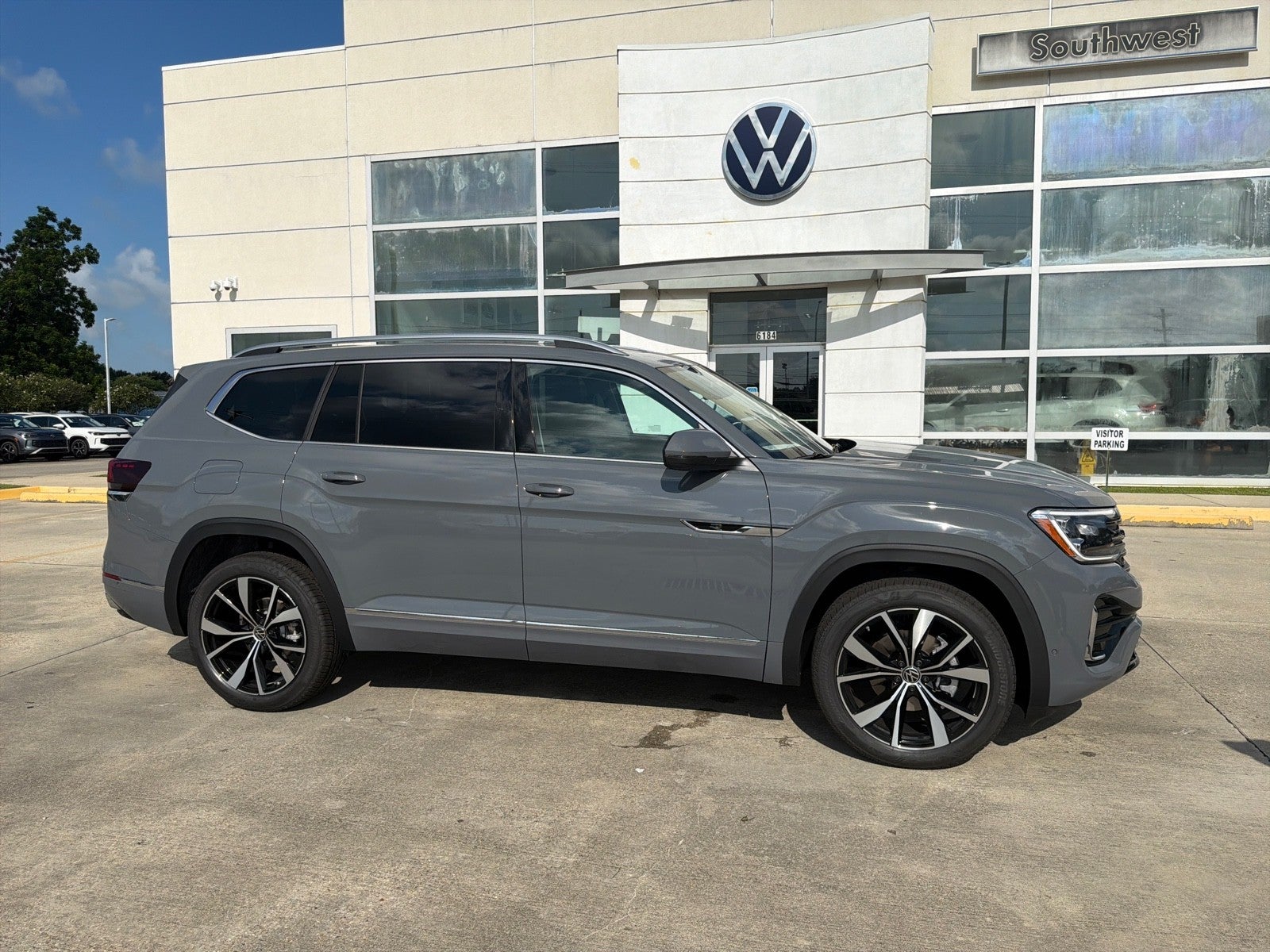 2026 Volkswagen Atlas 2.0T SEL Premium R-Line 4MOTION