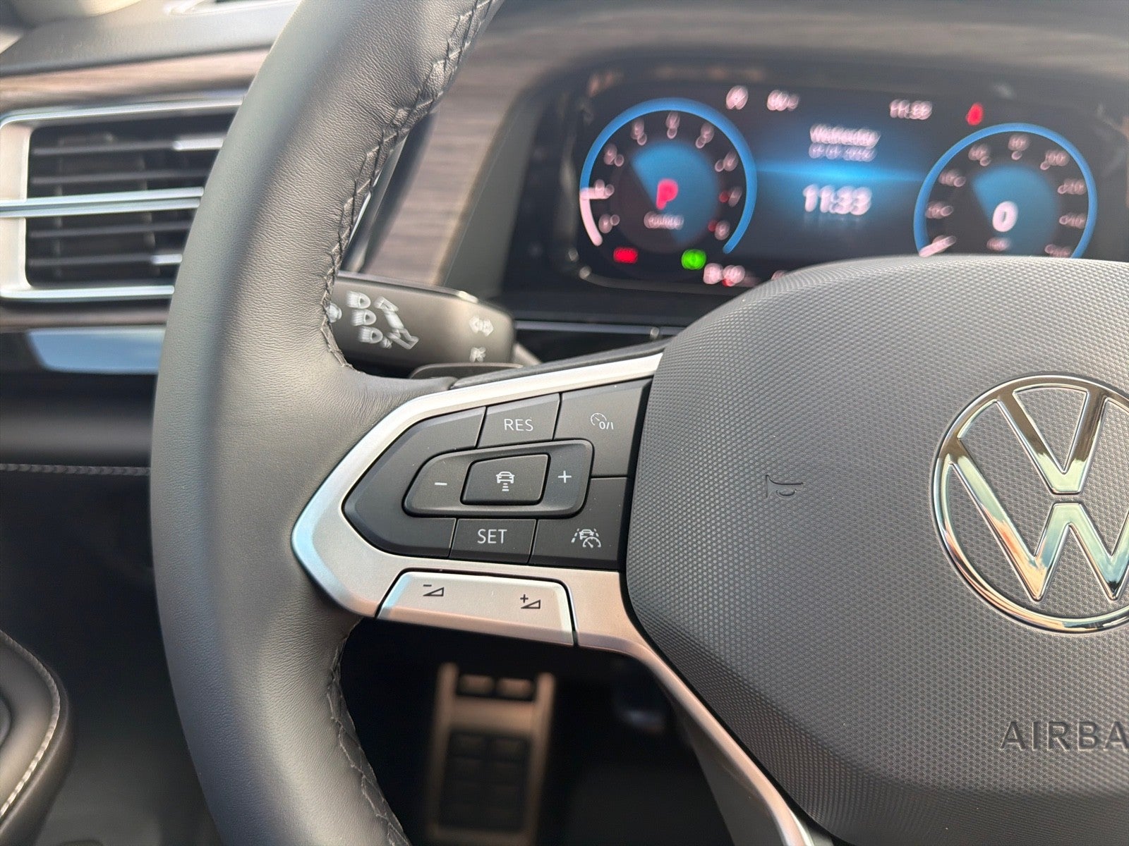 2026 Volkswagen Atlas 2.0T SEL Premium R-Line 4MOTION