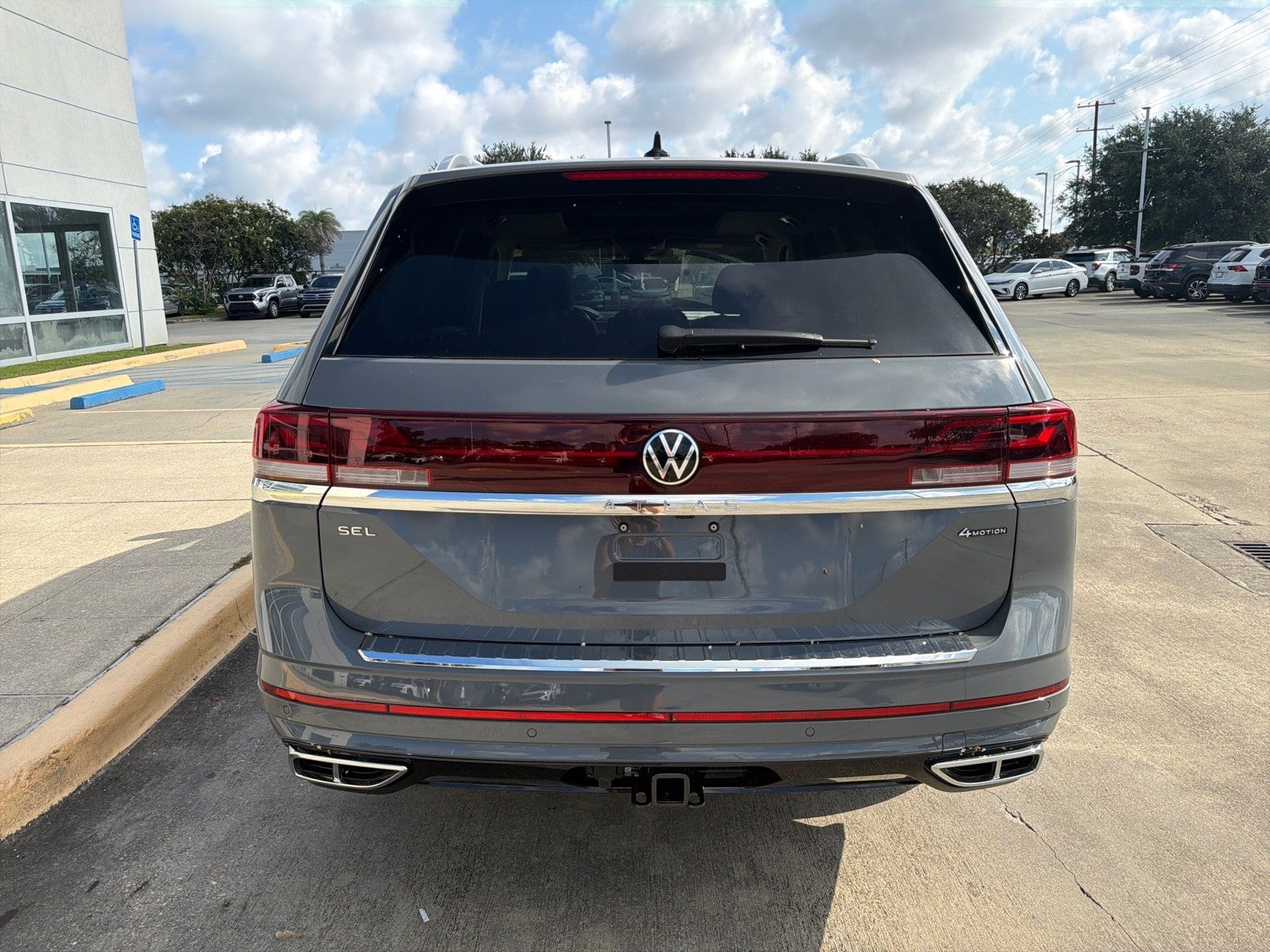 2026 Volkswagen Atlas 2.0T SEL Premium R-Line 4MOTION